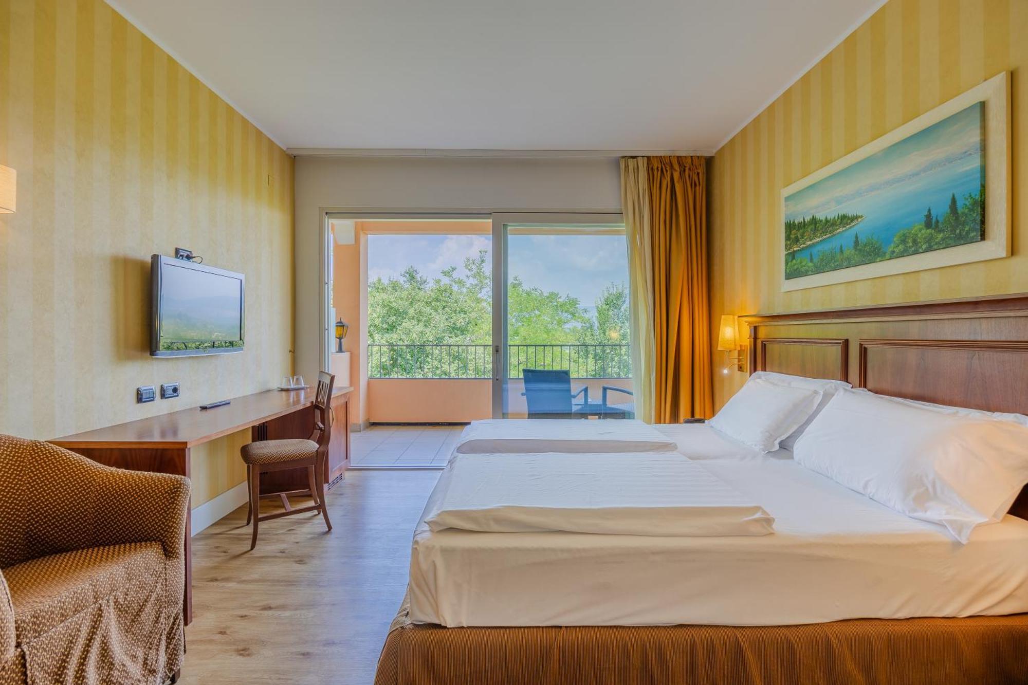 Hotel Boffenigo - The Golden Hour Костермано Екстер'єр фото