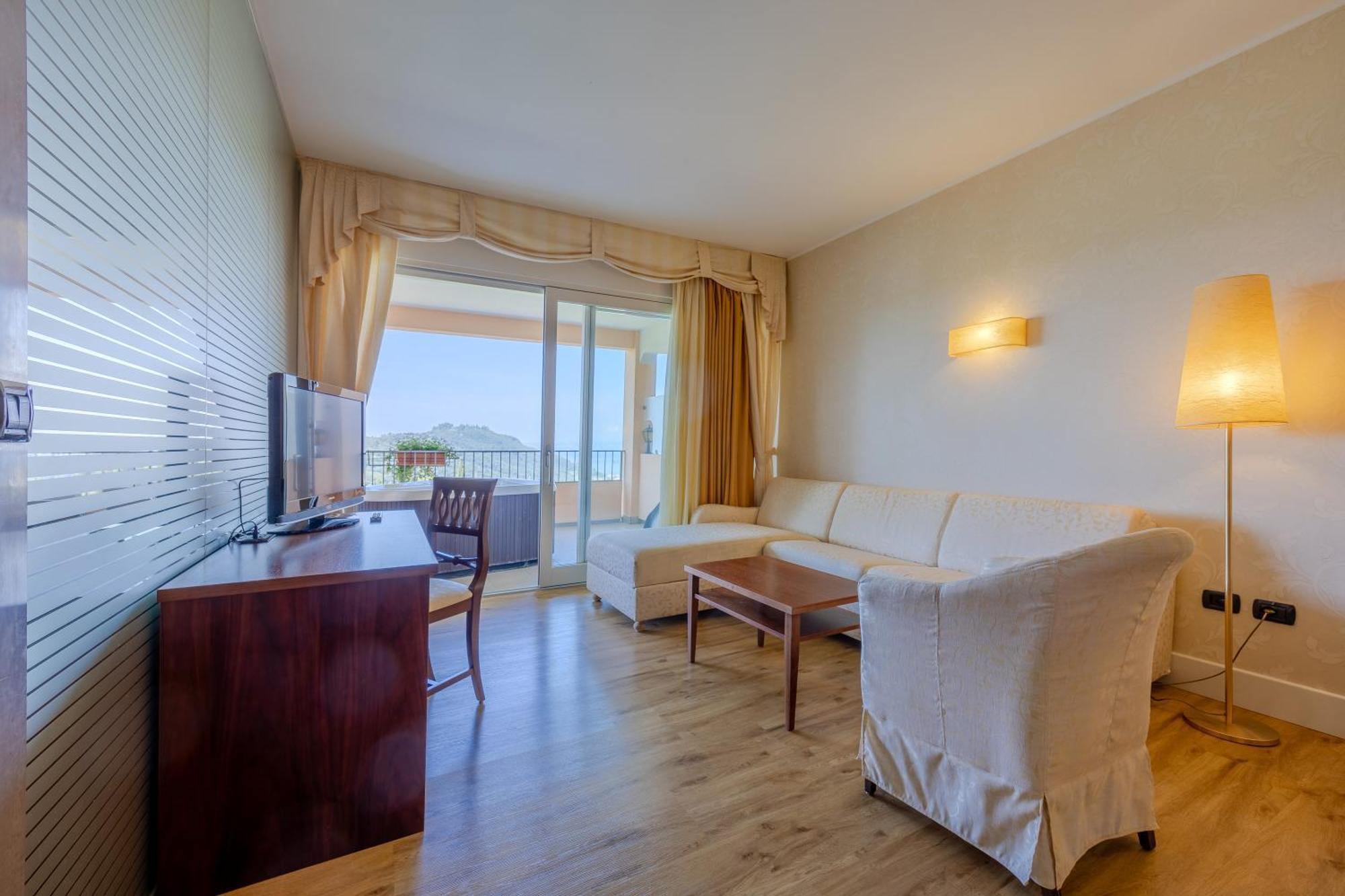 Hotel Boffenigo - The Golden Hour Костермано Екстер'єр фото